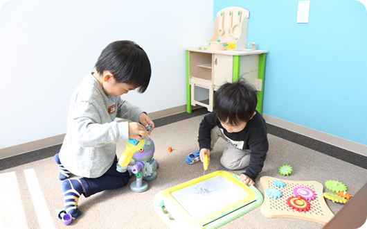 キッズルーム完備・バリアフリー対応